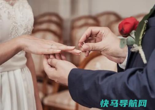 订婚后两三年结婚可以吗？订婚完要改口叫爸妈吗