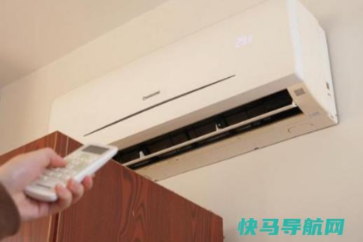 怎样让开空调又不闷？雨水从空调孔流进来怎么办